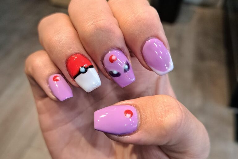 Espeon Umbreon nails DIY