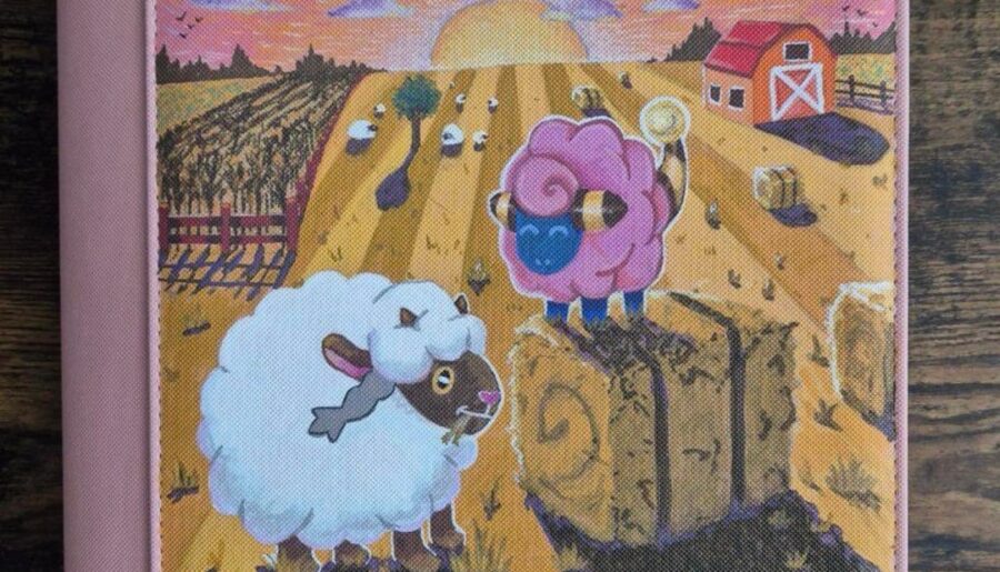 Appreciation post for a custom binder I recently commissioned (and also my first ever pokemon art purchase) – Wooloo & Mareep :)